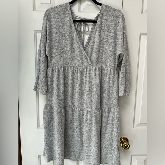Dee Elly self tieback Ultra-soft brushed t-shirt dress. Med. Heather gray. Vneck - Picture 1 of 5